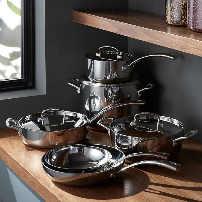 Exploring the Differences: Stainless Steel Cookware vs. Cast Iron Cookware